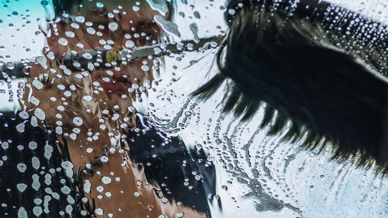 Fullfield cleaner through soapy window        